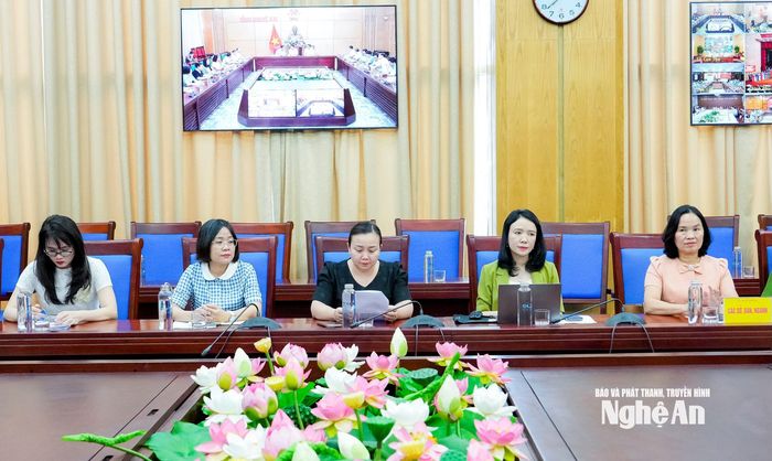 Các đại biểu dự lễ phát động tại điểm cầu tỉnh Nghệ An. Ảnh: Phạm Bằng