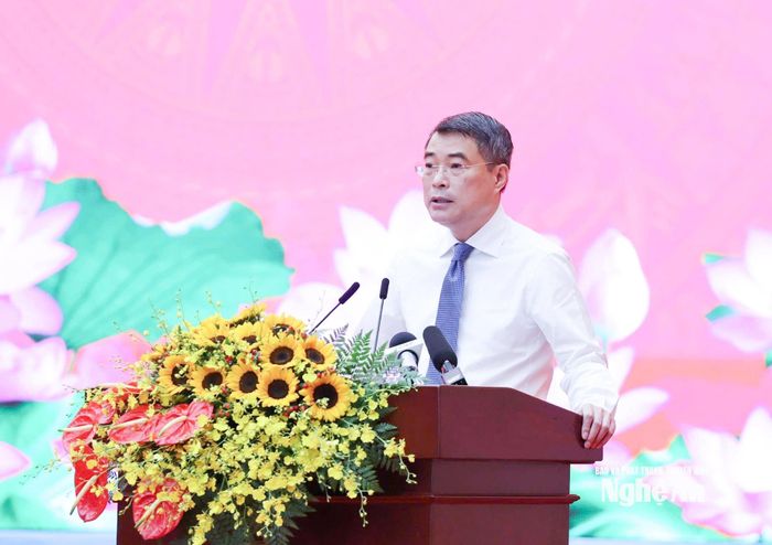 Thủ tướng Chính phủ Lê Minh Hưng phát động phong trào thi đua "Quyết tâm thực hiện thắng lợi mục tiêu tăng trưởng bền vững hai con số giai đoạn 2026 - 2030". Ảnh: P.V