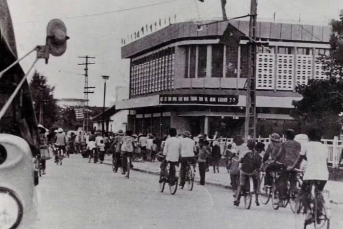 Những bức ảnh về Hà Tĩnh được Nghệ sĩ nhiếp ảnh Sỹ Ngọ chụp đã trở thành những tư liệu quý giá về sự đổi thay và phát triển của vùng đất núi Hồng, sông La. Ảnh: Nhân vật cung cấp.