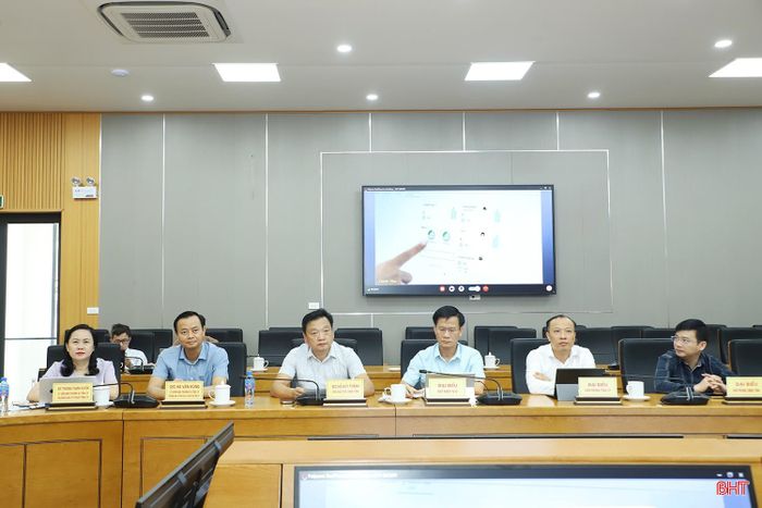 Đại biểu tham dự tại điểm cầu Hà Tĩnh.