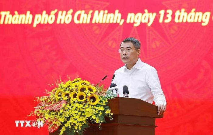 Thủ tướng Lê Minh Hưng kết luận buổi làm việc với Ban Thường vụ Thành ủy Thành phố Hồ Chí Minh. (Ảnh: Dương Giang/TTXVN)