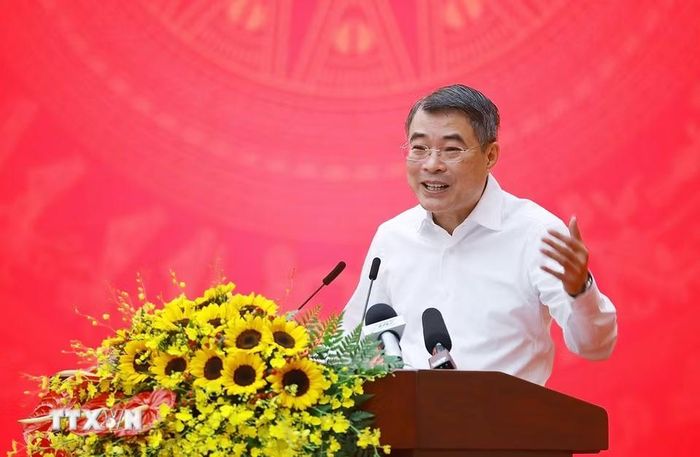 Thủ tướng Lê Minh Hưng kết luận buổi làm việc với Ban Thường vụ Thành ủy Thành phố Hồ Chí Minh. (Ảnh: Dương Giang/TTXVN)