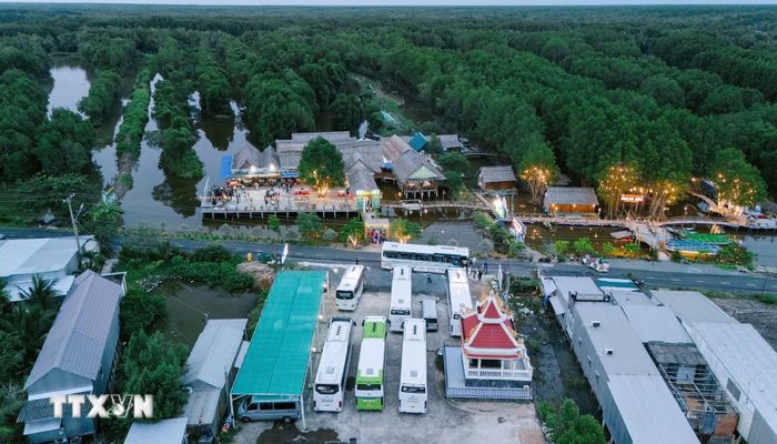 Các mô hình du lịch cộng đồng gắn với trải nghiệm đời sống văn hóa bản địa được tỉnh Cà Mau khuyến khích phát triển. (Ảnh: Huỳnh Anh/TTXVN)