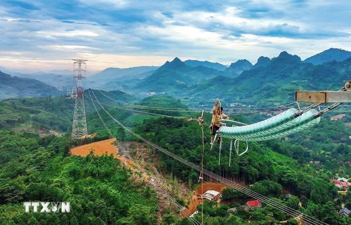 Thúc đẩy động lực tăng trưởng mới như kinh tế số, kinh tế xanh, kinh tế sáng tạo. (Ảnh: Vũ Sinh/TTXVN)