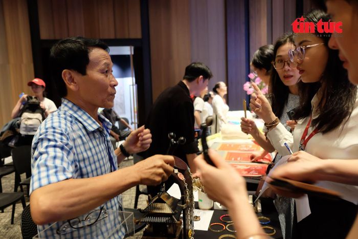 Việc xây dựng một nhịp cầu kết nối di sản với sáng tạo được đánh giá là yêu cầu cấp thiết.