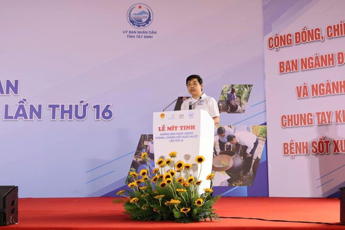 Thạc sĩ, bác sĩ Võ Hải Sơn, Phó Cục trưởng Cục Phòng bệnh, Bộ Y tế phát biểu tại buổi lễ. Ảnh: N.T