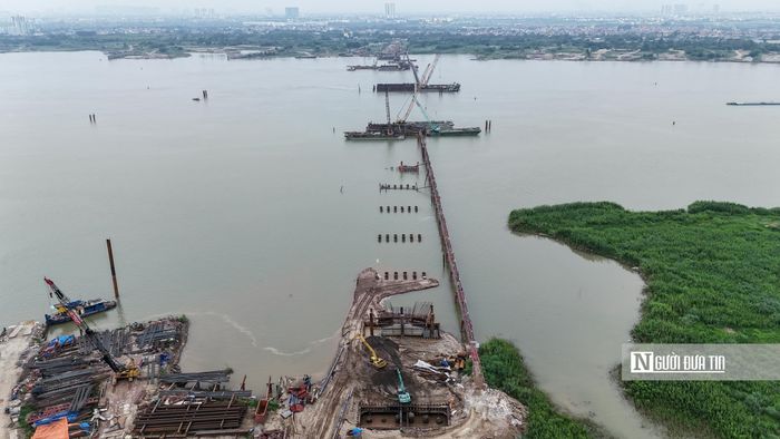 Hiện nay công tác giải phóng mặt bằng ở địa phận phường Thượng Cát đã hoàn tất, đơn vị thi công đang chờ mặt bằng sạch để tiếp tục thi công các hạng mục khác.