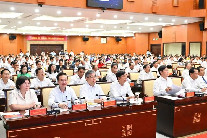  Các đại biểu tham dự buổi làm việc. Ảnh: VIỆT DŨNG 