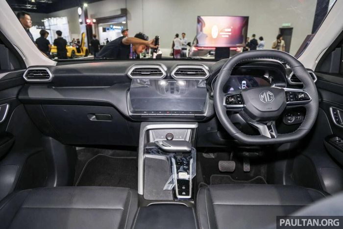Không gian nội thất MG ZS Hybrid+. Ảnh: Paultan