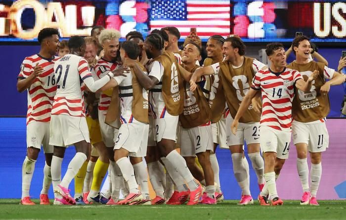 Đội tuyển Mỹ đã có màn ra quân không thể ấn tượng hơn tại World Cup 2026 khi đánh bại Paraguay với tỷ số 4-1 trên sân nhà ở Los Angeles. Ảnh: Reuters