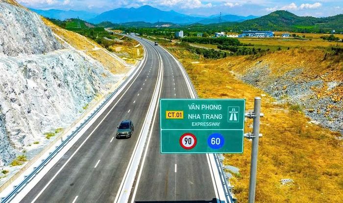 Bộ Xây dựng chấp thuận mức phí 13 tuyến cao tốc do Nhà nước đầu tư. Ảnh: Bộ Xây dựng