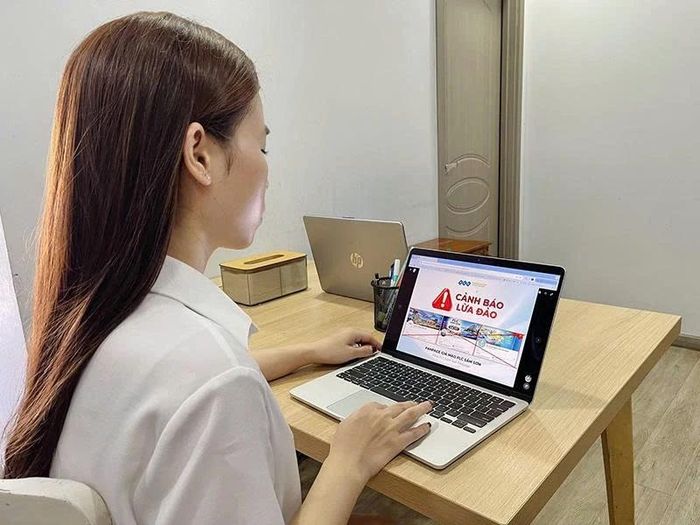 Quần thể du lịch nghỉ dưỡng sinh thái FLC Sầm Sơn đăng cảnh báo lừa đảo trên fanpage mạng xã hội facebook để du khách kịp thời nắm bắt thông tin.