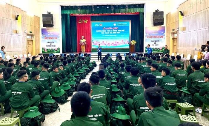 Các “chiến sĩ nhí” tham gia chương trình “Học kỳ trong Quân đội” năm 2026.