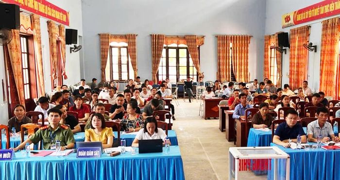  Phiên đấu thu hút đông khách hàng tham gia. 