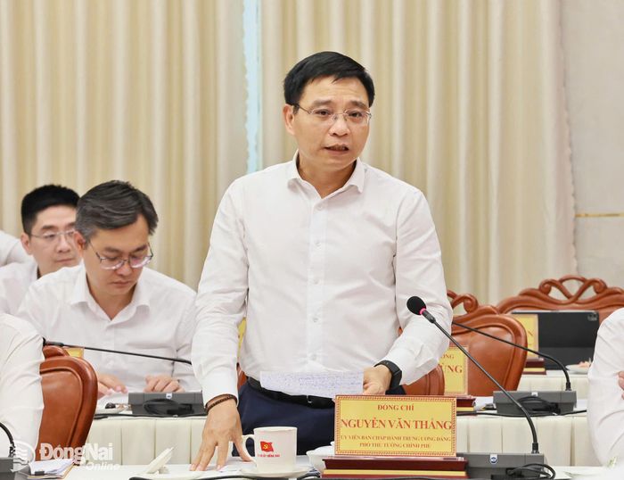 Ủy viên Trung ương Đảng, Phó Thủ tướng Chính phủ Nguyễn Văn Thắng phát biểu tại buổi làm việc. Ảnh: Công Nghĩa