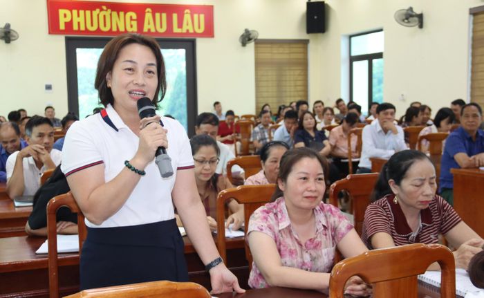 Đại biểu tham gia ý kiến tại hội nghị.