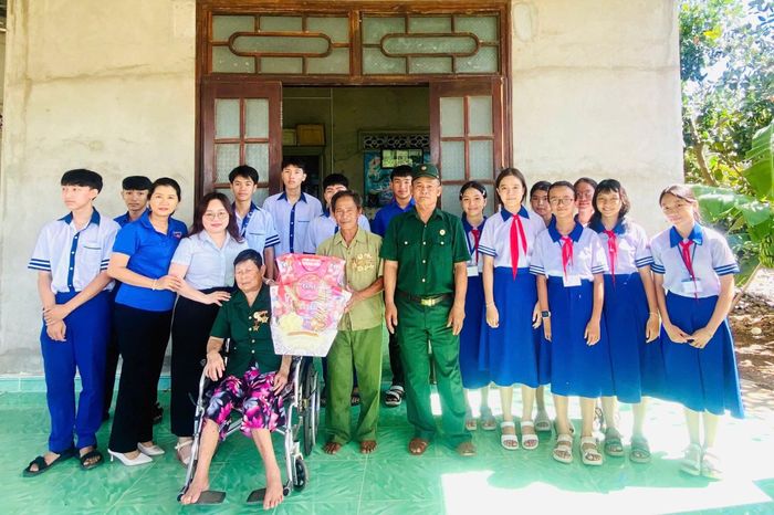 Giá trị lịch sử được trao truyền qua những cuộc gặp gỡ giữa các thế hệ