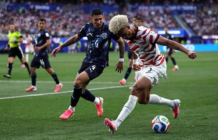 Antonee Robinson (7.2): Hoàn thành xuất sắc vai trò bên hành lang trái, tạo tiền đề cho các pha đột biến của đồng đội.