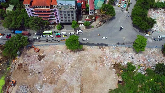 Dự án có cầu vượt sang khu vực Xa La và nhiều nhánh kết nối với đường 70, Nguyễn Khuyến kéo dài.