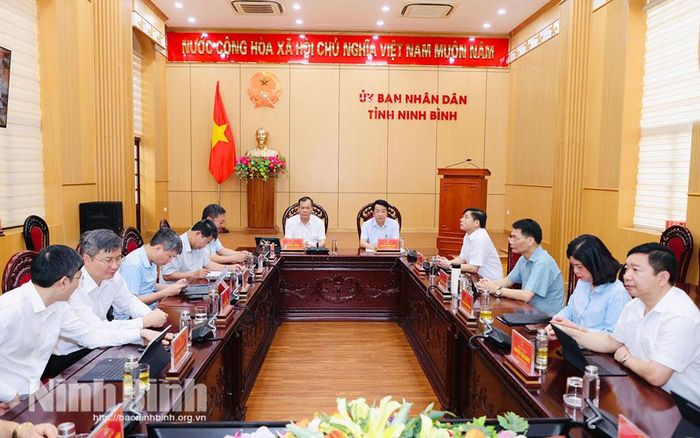 Các đại biểu dự Lễ phát động tại điểm cầu tỉnh Ninh Bình.