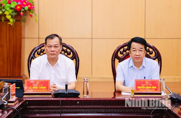 Các đồng chí: Lê Quốc Chỉnh, Phó Bí thư Tỉnh ủy, Chủ tịch HĐND tỉnh; Nguyễn Thanh Bình, Phó Bí thư Tỉnh ủy, Chủ tịch UBND tỉnh dự Lễ phát động tại điểm cầu tỉnh Ninh Bình.