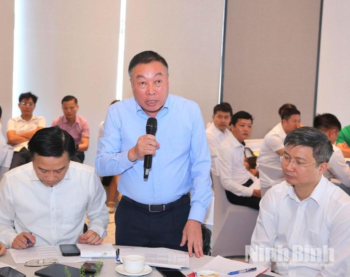 Đồng chí Đinh Văn Tiên, Ủy viên Ban Thường vụ Tỉnh ủy, Giám đốc Sở Nông nghiệp và Môi trường phát biểu tại chương trình.