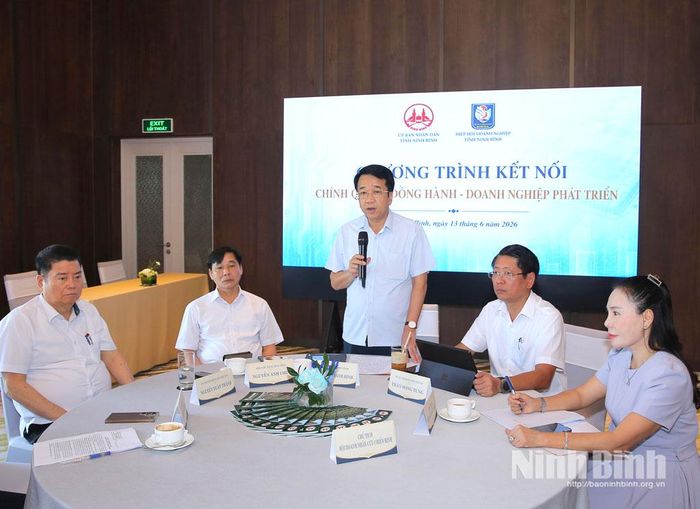 Đồng chí Nguyễn Thanh Bình, Phó Bí thư Tỉnh ủy, Chủ tịch UBND tỉnh phát biểu tại chương trình.