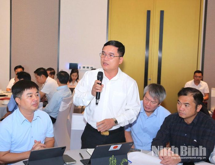 Đồng chí Nguyễn Văn Lượng, Ủy viên Ban Thường vụ Tỉnh ủy, Giám đốc Sở Xây dựng phát biểu tại chương trình.