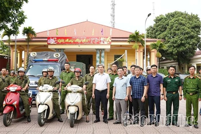 Công an xã ra quân thực hiện đợt cao điểm tấn công, trấn áp tội phạm và tệ nạn ma túy trên địa bàn.
