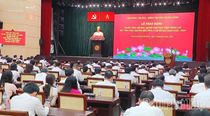 Quang cảnh Lễ phát động Phong trào thi đua “Quyết tâm thực hiện thắng lợi mục tiêu tăng trưởng bền vững 2 con số giai đoạn 2026-2030” từ điểm cầu chính Thành phố Hồ Chí Minh.