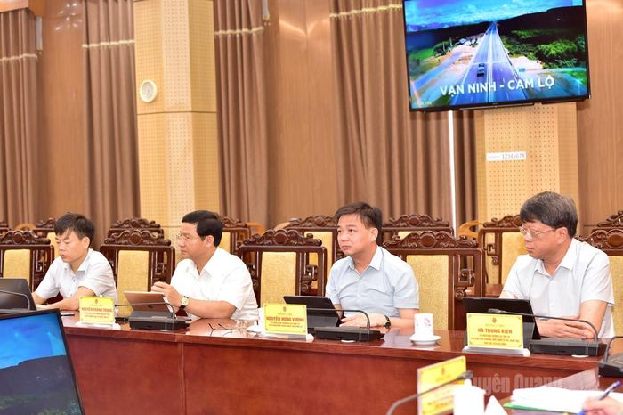 Các đại biểu tại điểm cầu Tuyên Quang.