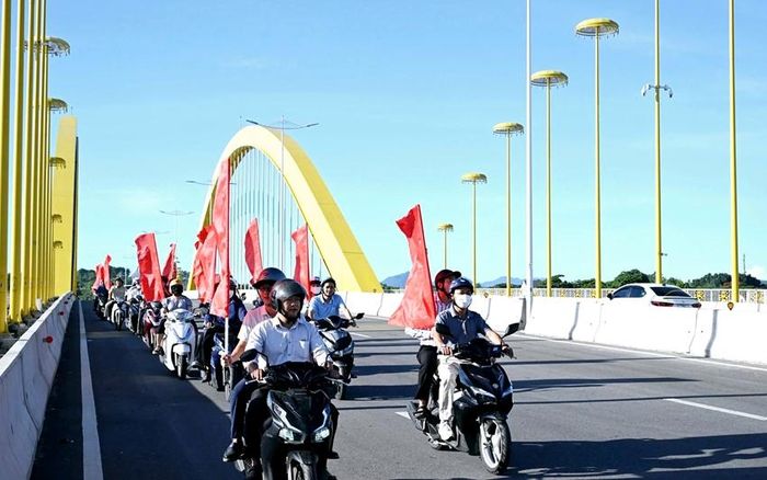 Diễu hành hưởng ứng Ngày ASEAN phòng, chống sốt xuất huyết
