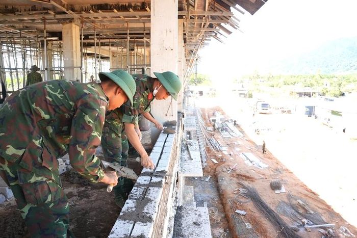 Tinh thần làm việc khẩn trương của lực lượng quân đội 