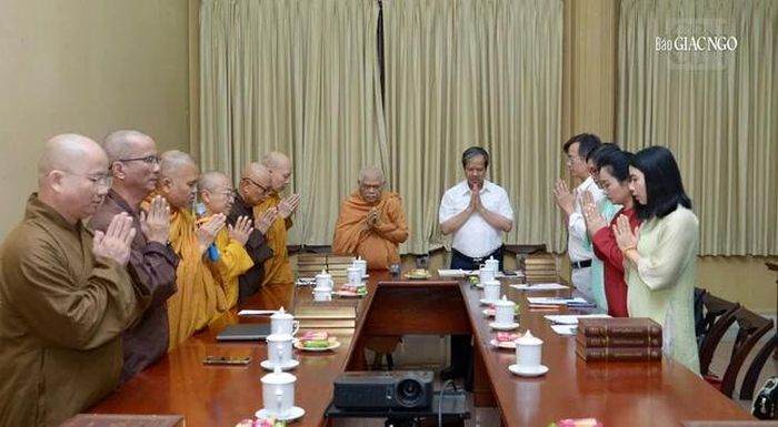 Phái đoàn Ban Biên tập Dự án Kinh điển phương Đông thăm, làm việc với Viện Nghiên cứu Phật học VN