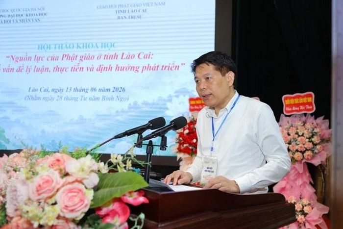  PGS. TS. Bùi Thành Nam phát biểu đề dẫn tại hội thảo 