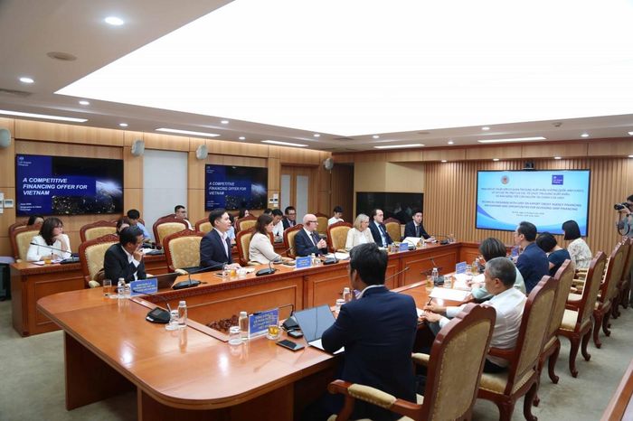 Quang cảnh cuộc họp. Ảnh: Đức Minh