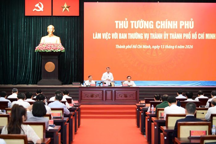 Thủ tướng Lê Minh Hưng phát biểu tại cuộc làm việc với Ban Thường vụ Thành ủy Thành phố Hồ Chí Minh