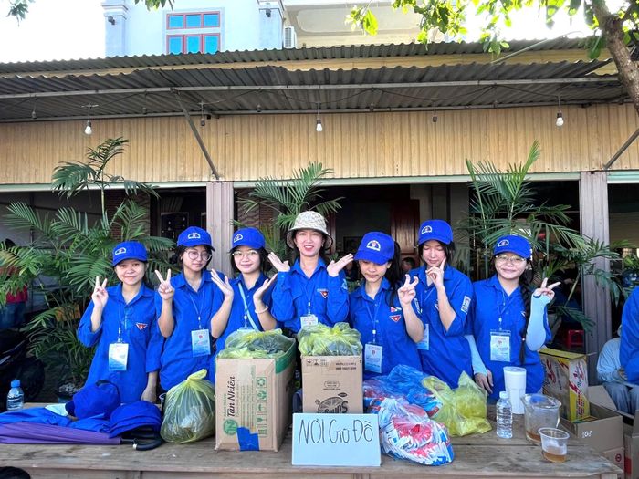Các điểm giữ đồ cho các thí sinh