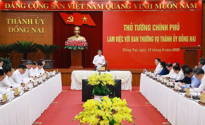 Thủ tướng Lê Minh Hưng phát biểu tại cuộc làm việc với Ban Thường vụ Thành ủy Thành phố Đồng Nai