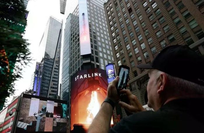 Các nhà đầu tư kỳ vọng vào tương lai của SpaceX. Ảnh: Reuters