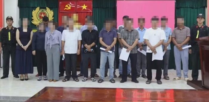 Các đối tượng bị bắt tại cơ quan Công an.