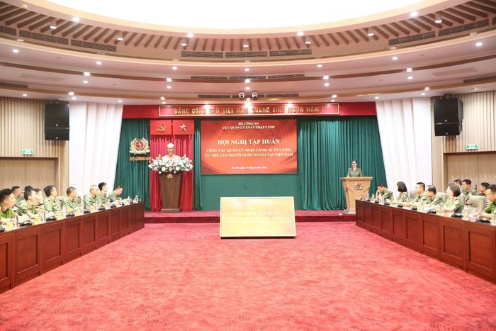 Quanh cảnh hội nghị.