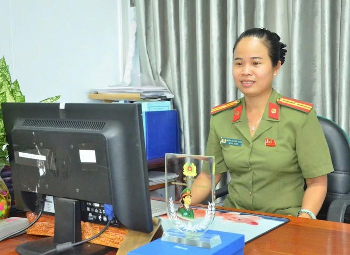 Thiếu tá Huỳnh Thị Trúc Xuân.