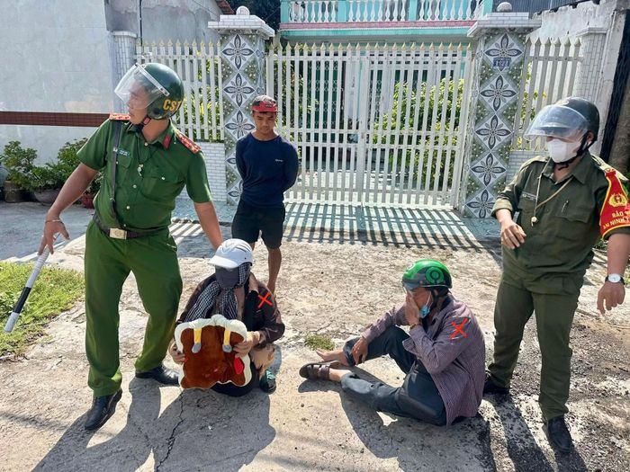 2 đối tượng bị cơ quan Công an bắt giữ.
