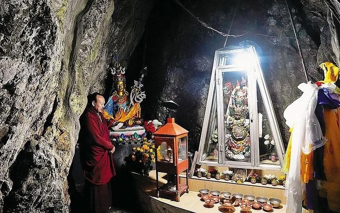 Bên trong hang Rahuney Bhauda | Ảnh: Sandipan Chatterjee