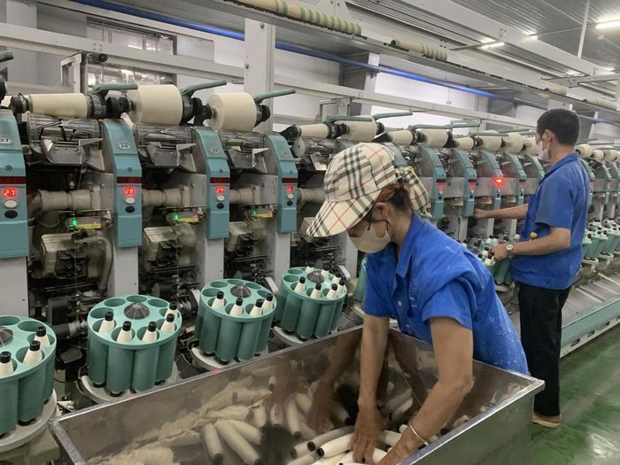 Công nhân Công ty TNHH Một thành viên Dệt 8-3 (Emtexco)