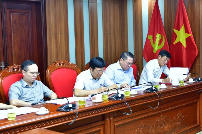 Các đại biểu tham dự cuộc họp. Ảnh: M.THÚY
