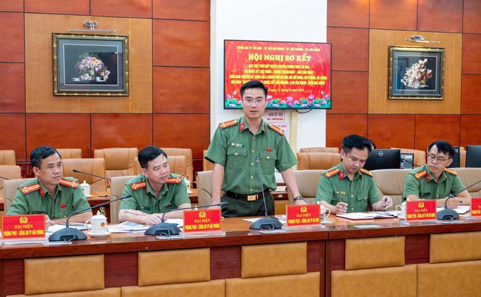 Đại diện Công an các thành phố phát biểu