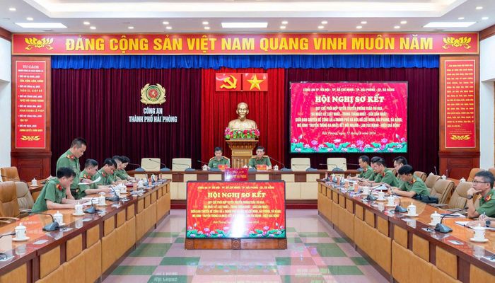 Toàn cảnh hội nghị 