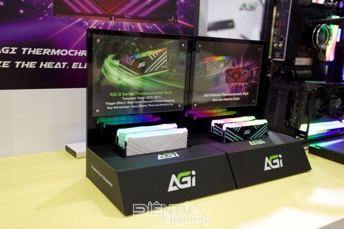 Dòng RAM DDR5 Thermochromic có khả năng thay đổi màu sắc theo nhiệt độ hoạt động, giúp theo dõi trạng thái nhiệt theo thời gian thực.